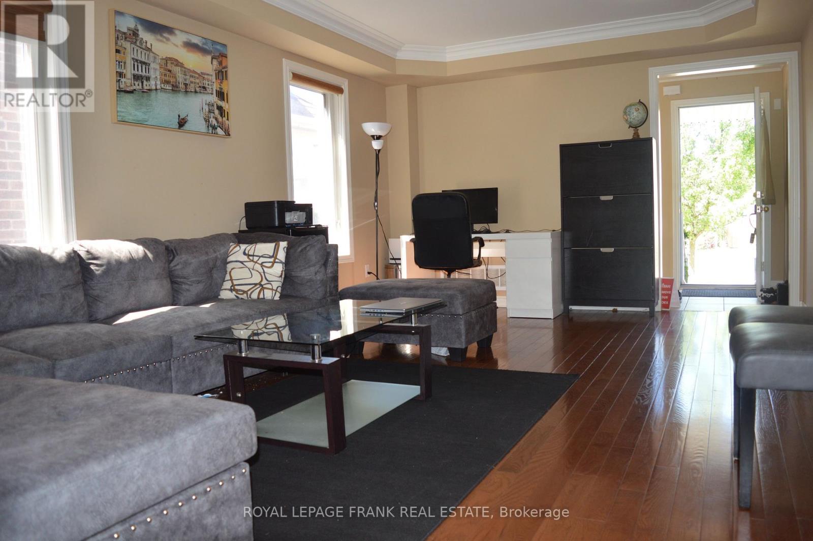 61 Summerside Avenue, Whitby, Ontario  L1R 0J9 - Photo 5 - E13850302