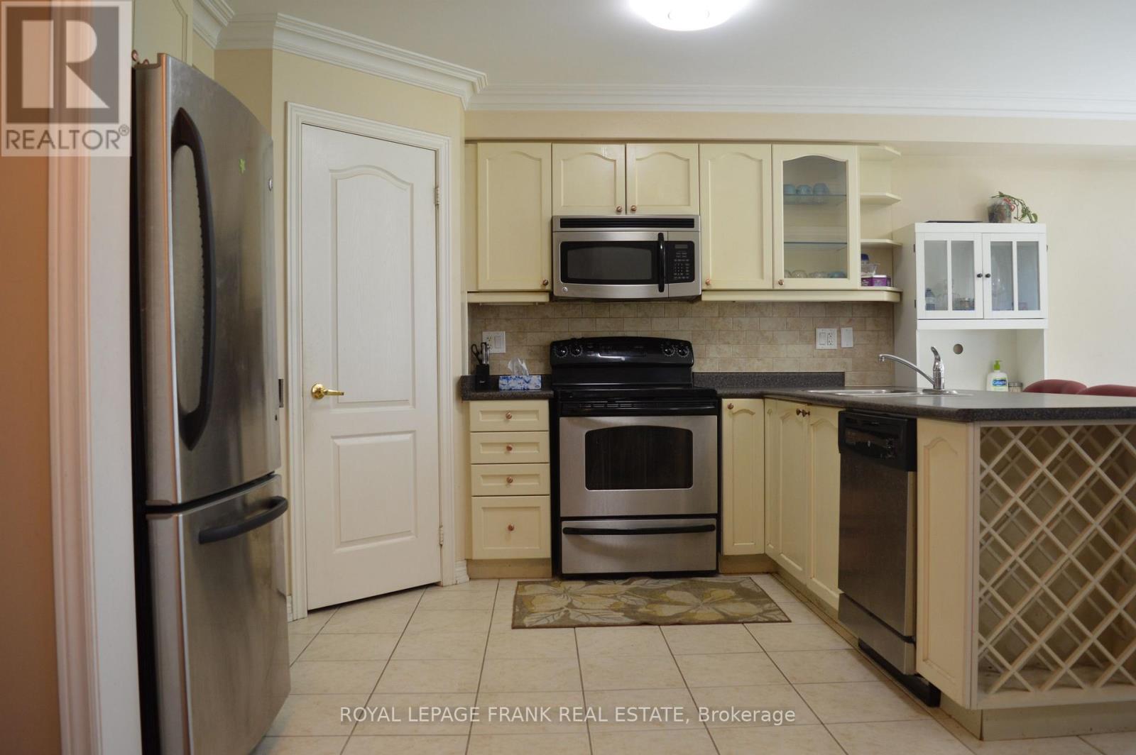 61 Summerside Avenue, Whitby, Ontario  L1R 0J9 - Photo 9 - E13850302