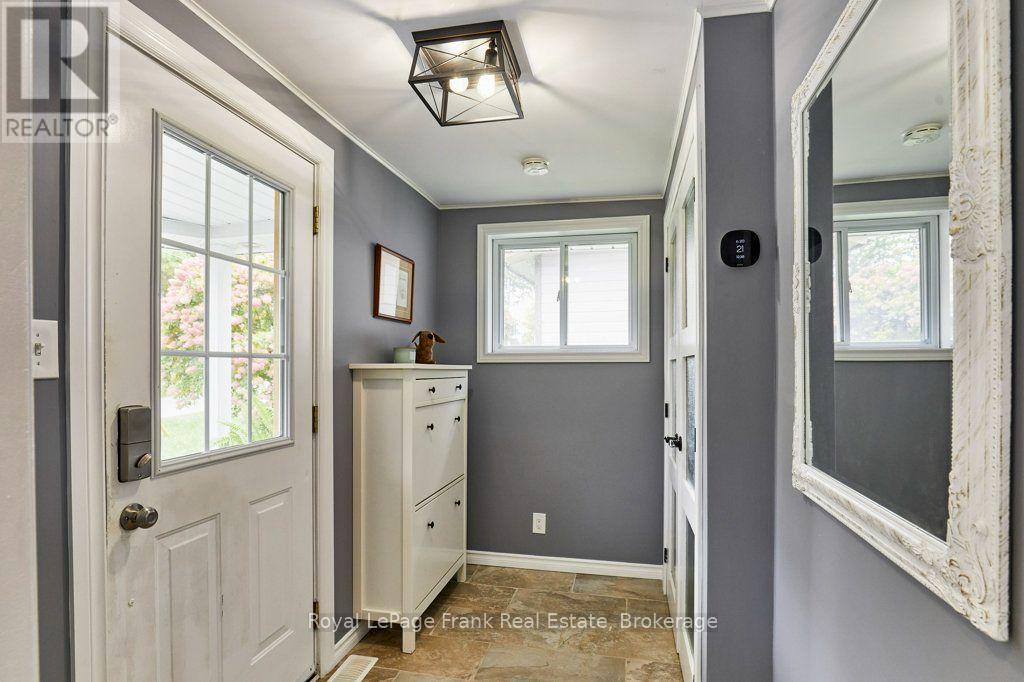 34 Pleasant View Avenue, Scugog, Ontario  L0B 1E0 - Photo 5 - E13850360