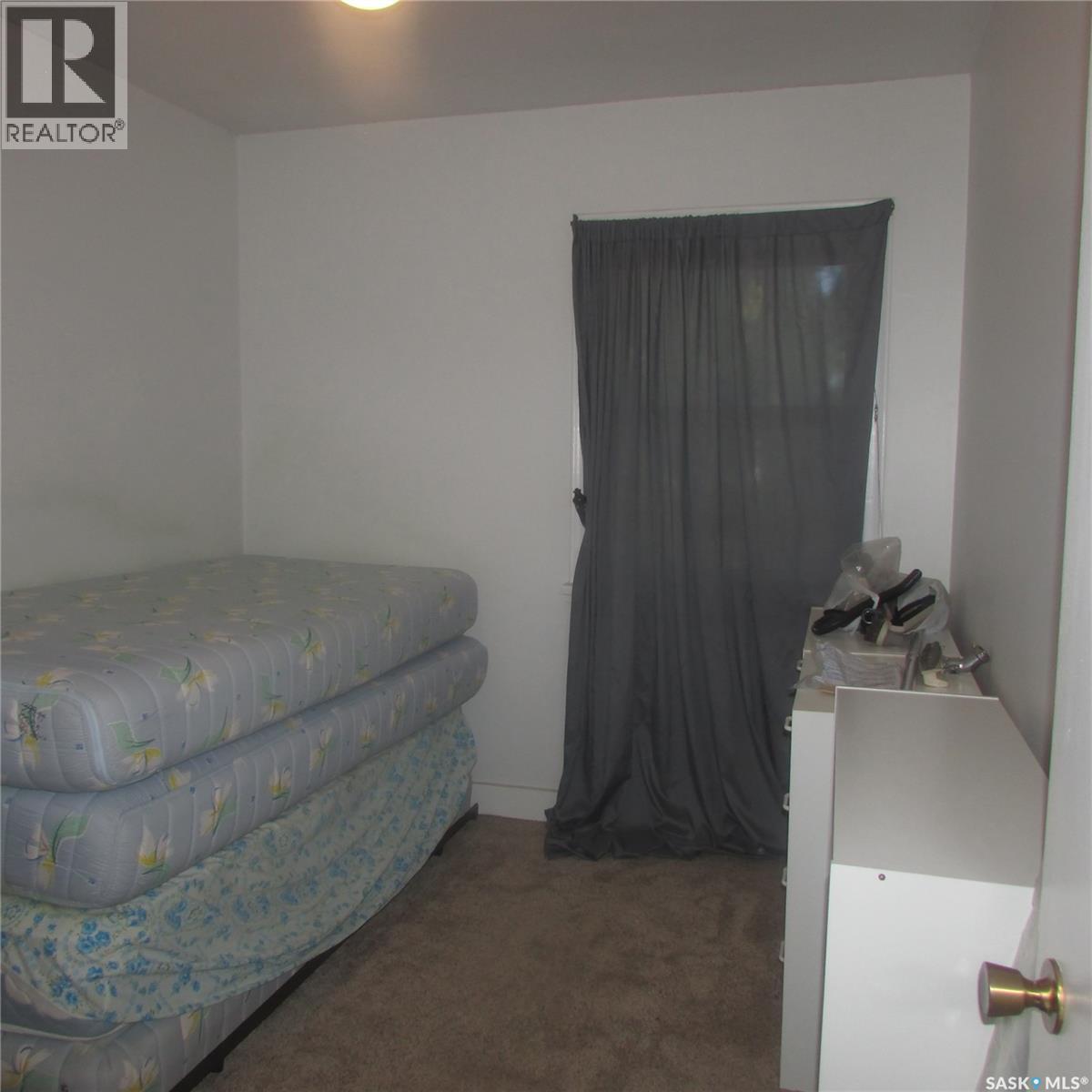 1742 Quebec Street, Regina, Saskatchewan  S4P 1J3 - Photo 2 - SK050120