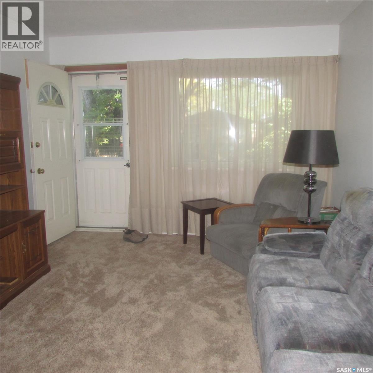 1742 Quebec Street, Regina, Saskatchewan  S4P 1J3 - Photo 8 - SK050120