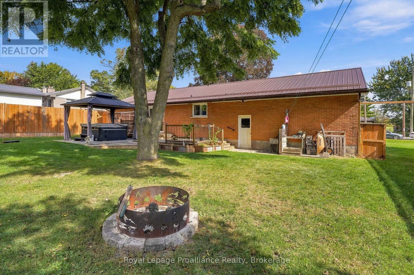 619 Ashley Street, Belleville, Ontario  K0K 2B0 - Photo 37 - X13850110
