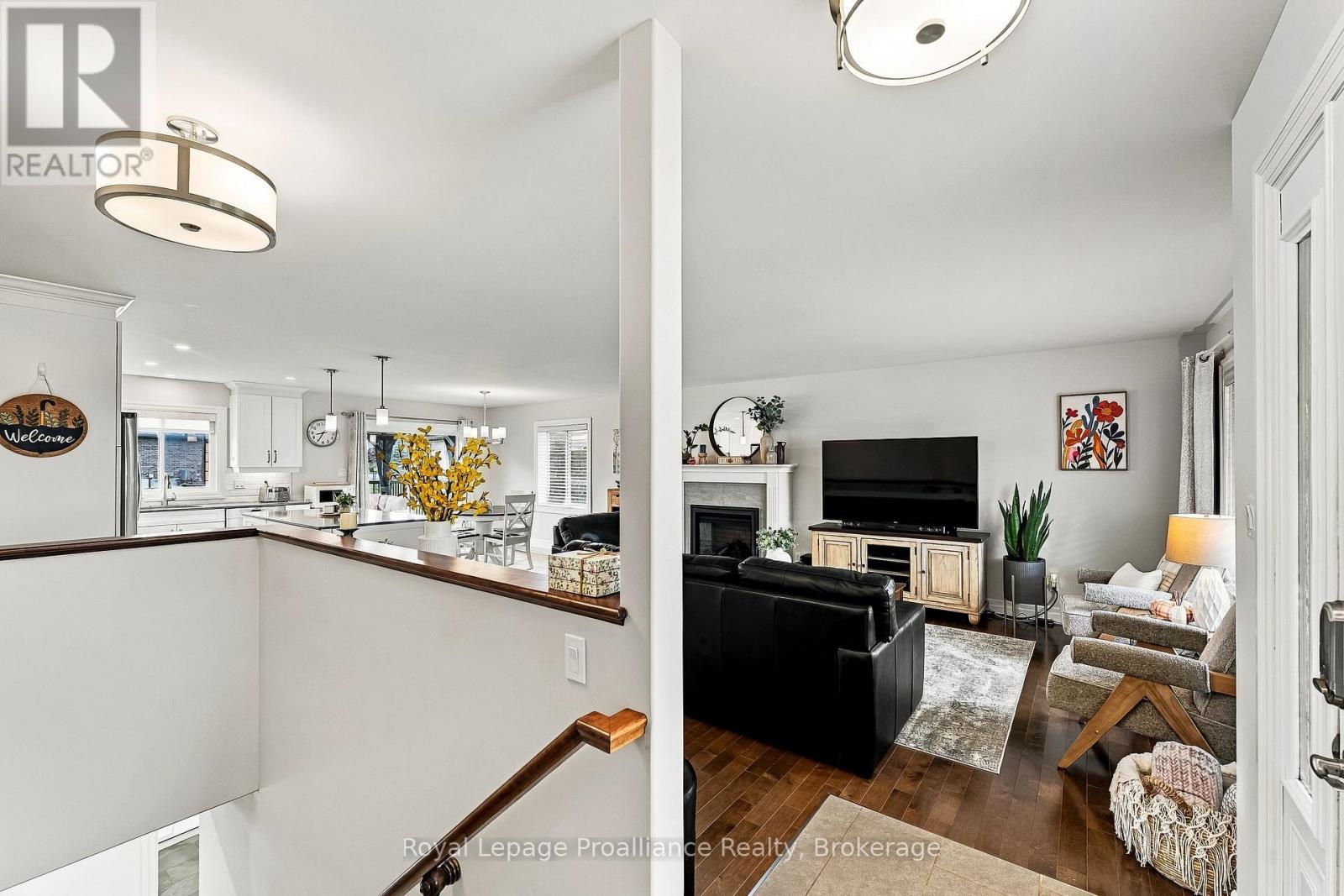 31 Ambrosia Terrace, Quinte West, Ontario  K8V 0G7 - Photo 8 - X13850234