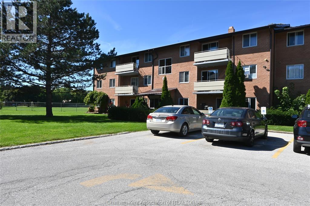 MLS# 26024135: 65 Baldoon ROAD Unit# 11, Chatham, Canada
