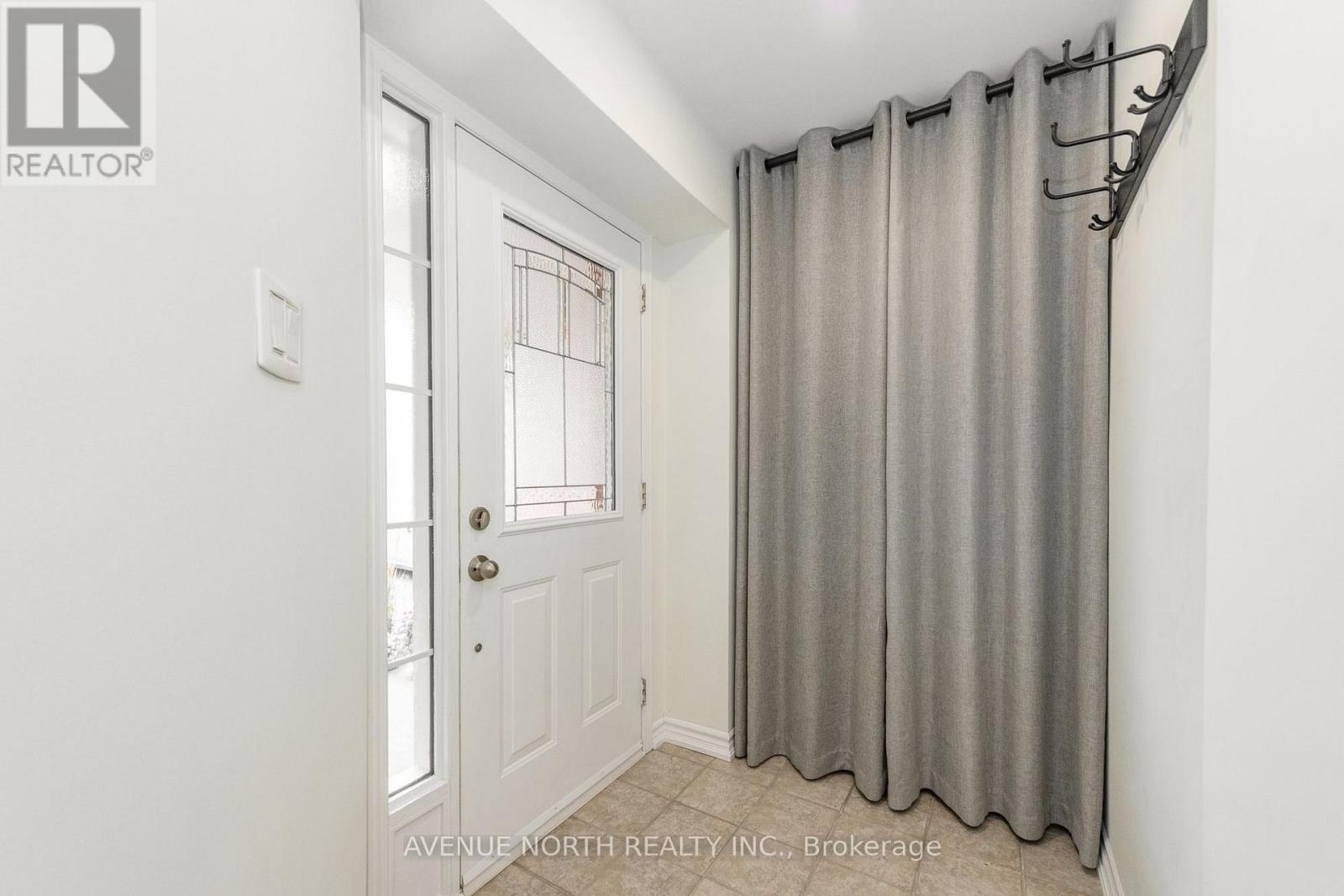 89 Silverlace Private, Ottawa, Ontario K1T 3Z8 - Photo 3 - X13850264