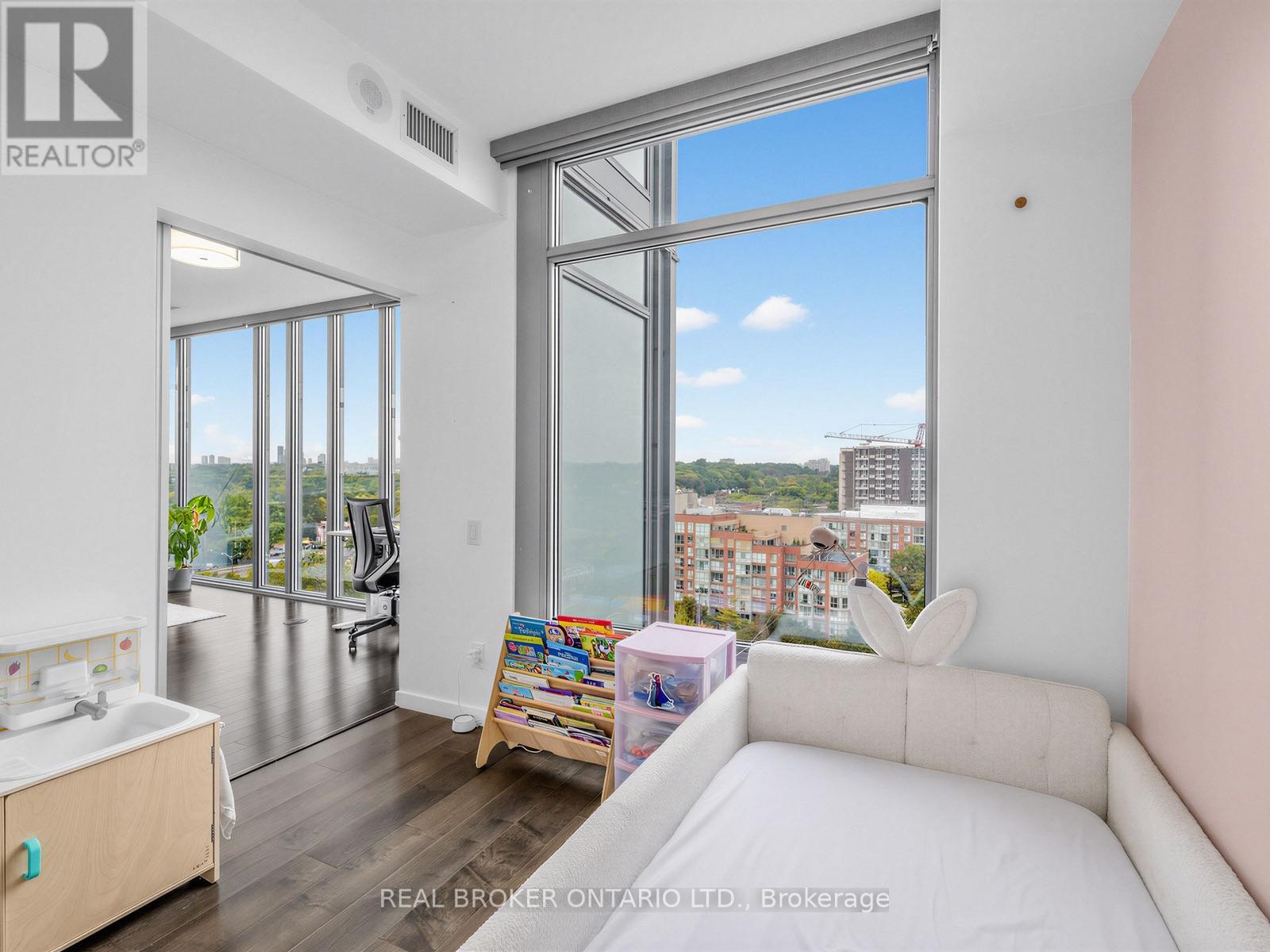 1310 - 105 The Queensway, Toronto, Ontario  M6B 5B5 - Photo 10 - W13850162
