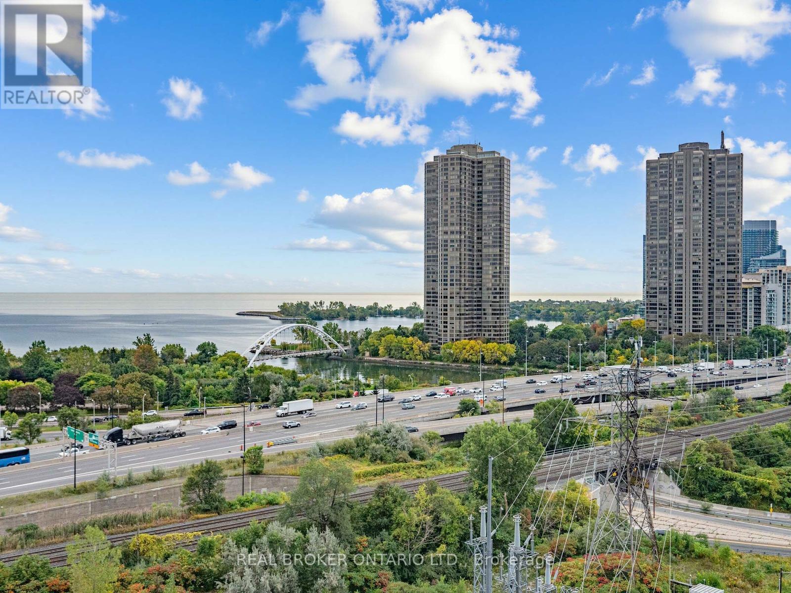 1310 - 105 The Queensway, Toronto, Ontario  M6B 5B5 - Photo 15 - W13850162