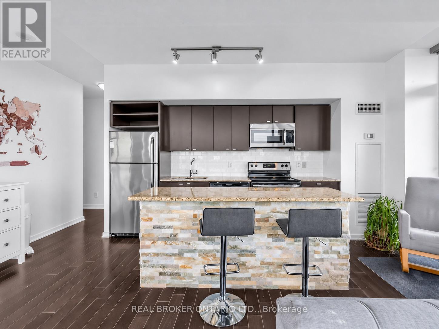 1310 - 105 The Queensway, Toronto, Ontario  M6B 5B5 - Photo 3 - W13850162