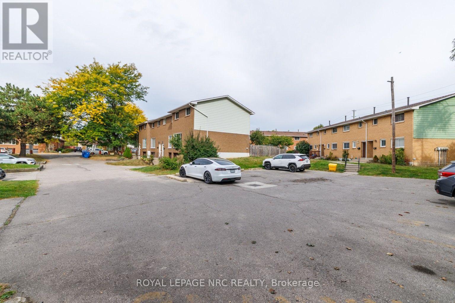 8 - 161 Berkindale Drive, Hamilton, Ontario  L8E 1M6 - Photo 13 - X13850222