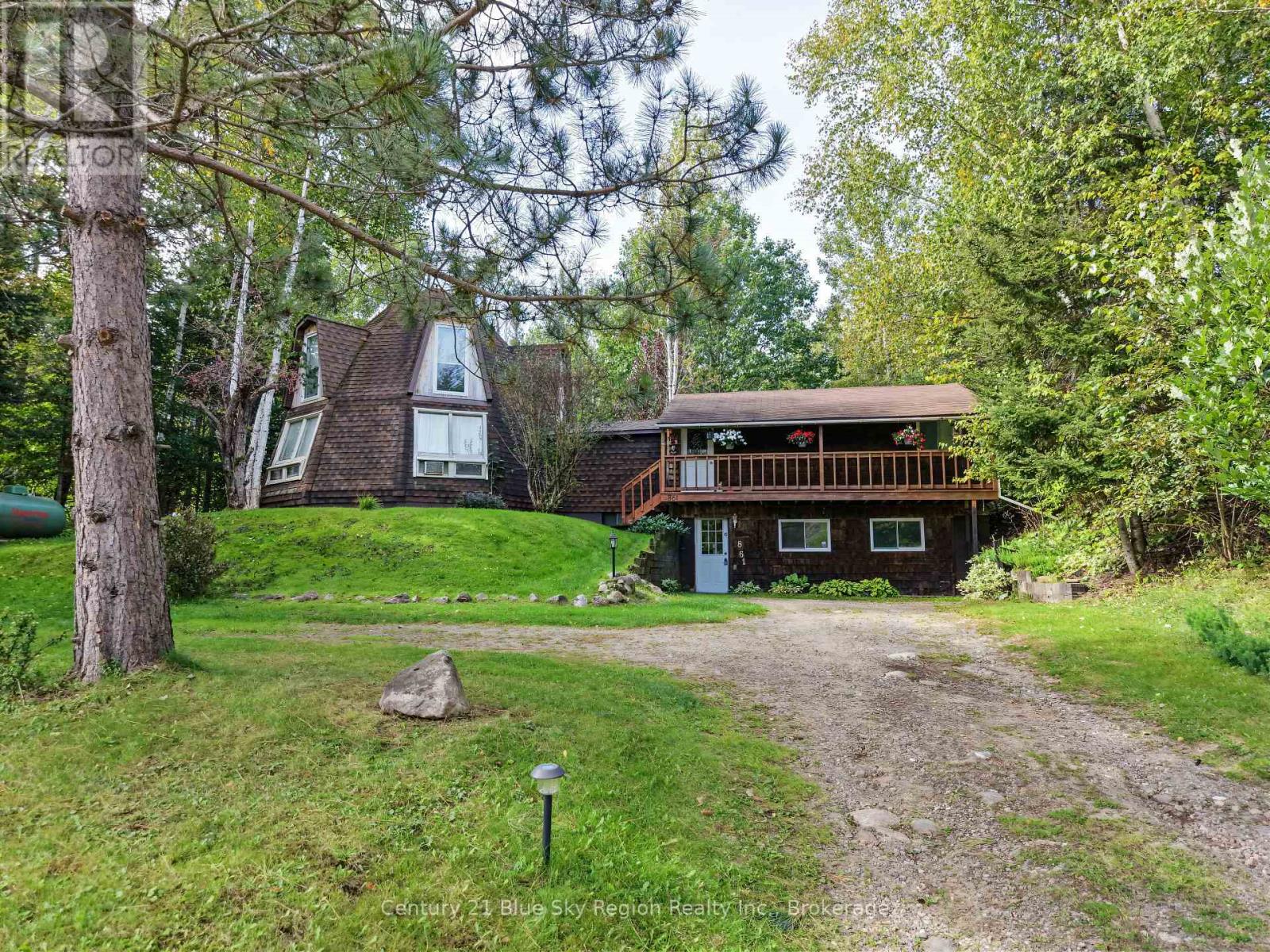 861 PINECREEK ROAD S, Callander, Ontario