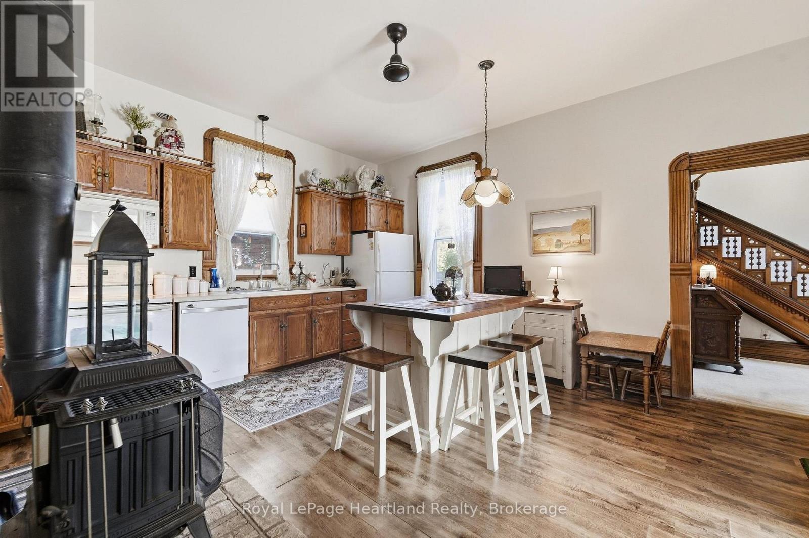 62 Orange Street S, Central Huron, Ontario  N0M 1L0 - Photo 8 - X13850310
