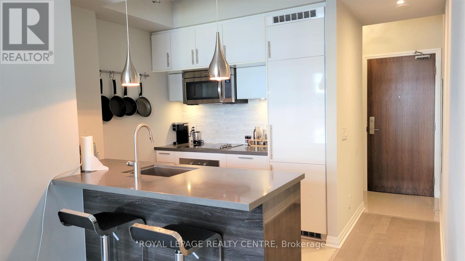 518 - 8 Mercer Street, Toronto, Ontario  M5V 0C4 - Photo 2 - C13850240