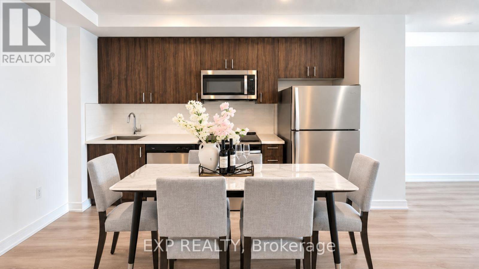 532 - 621 SHEPPARD AVENUE E