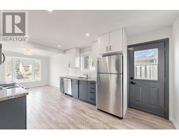 UPPER - 807 GREENFIELD CRESCENT, Newmarket, Ontario