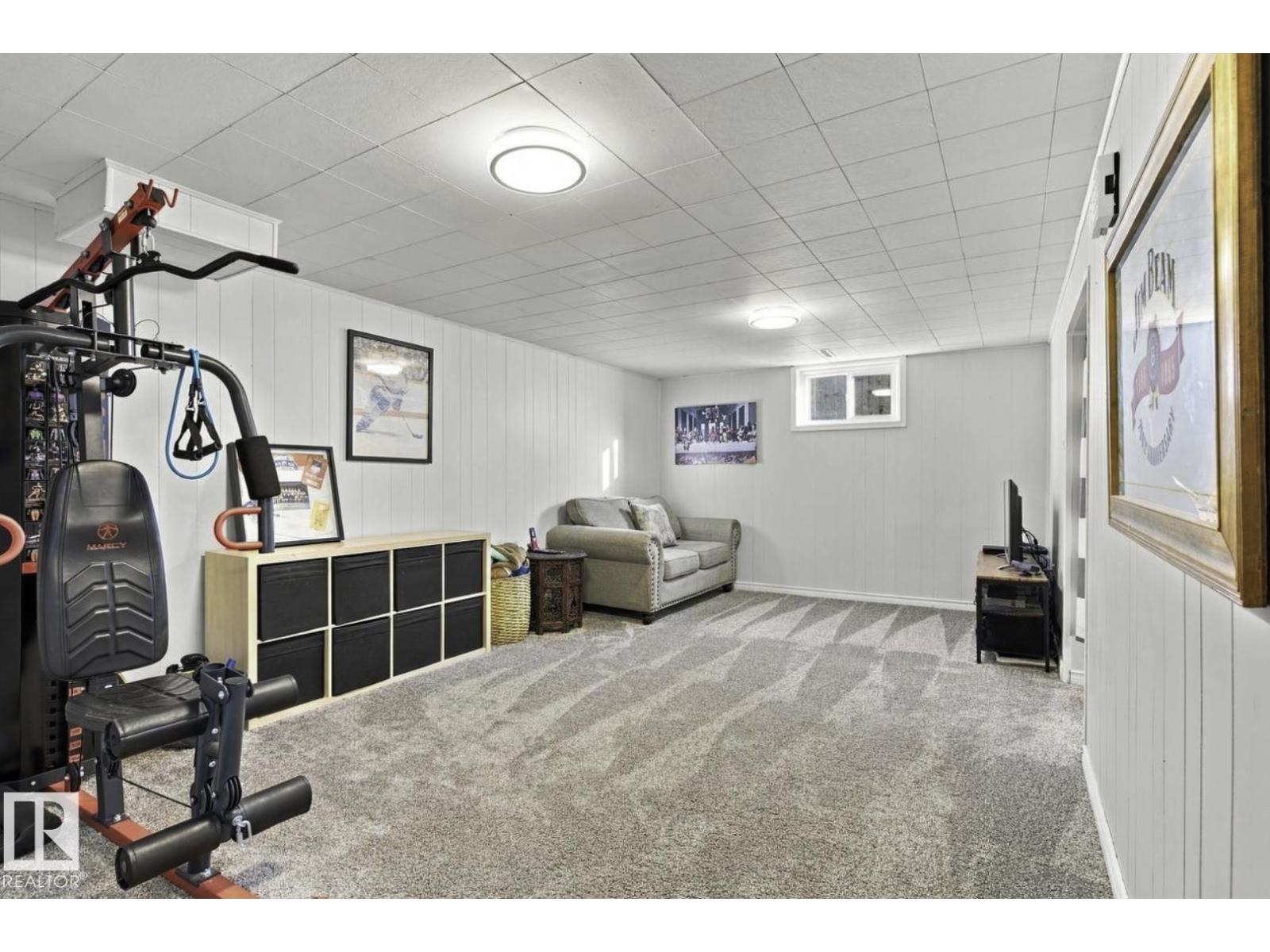 11928 127 ST NW