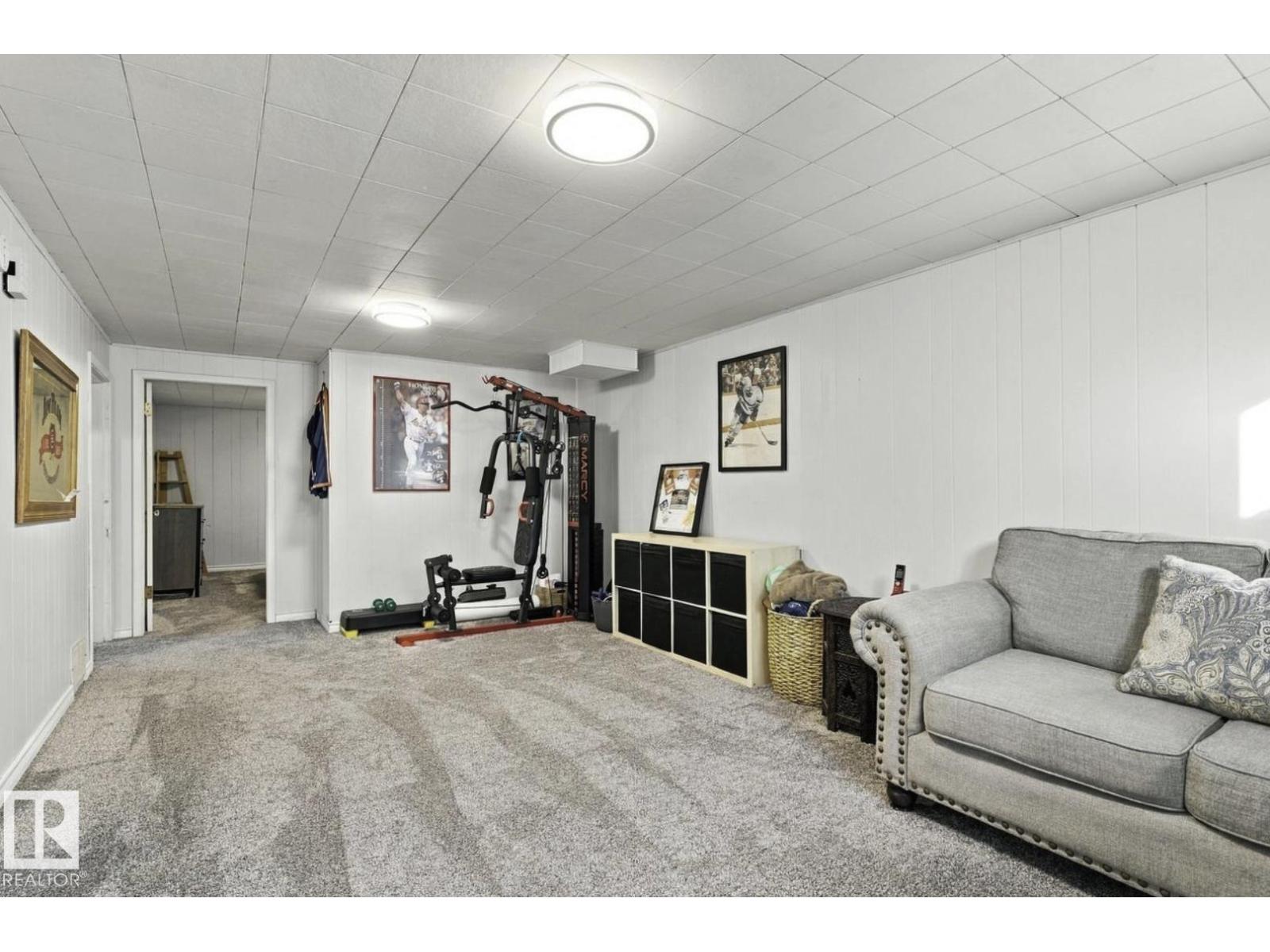 11928 127 ST NW