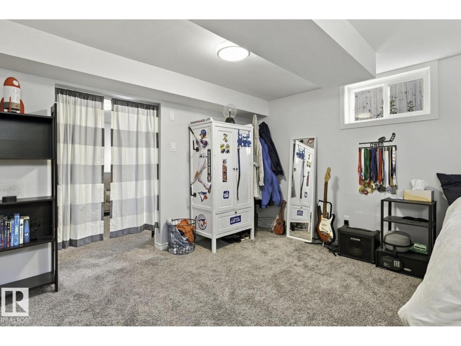 11928 127 ST NW