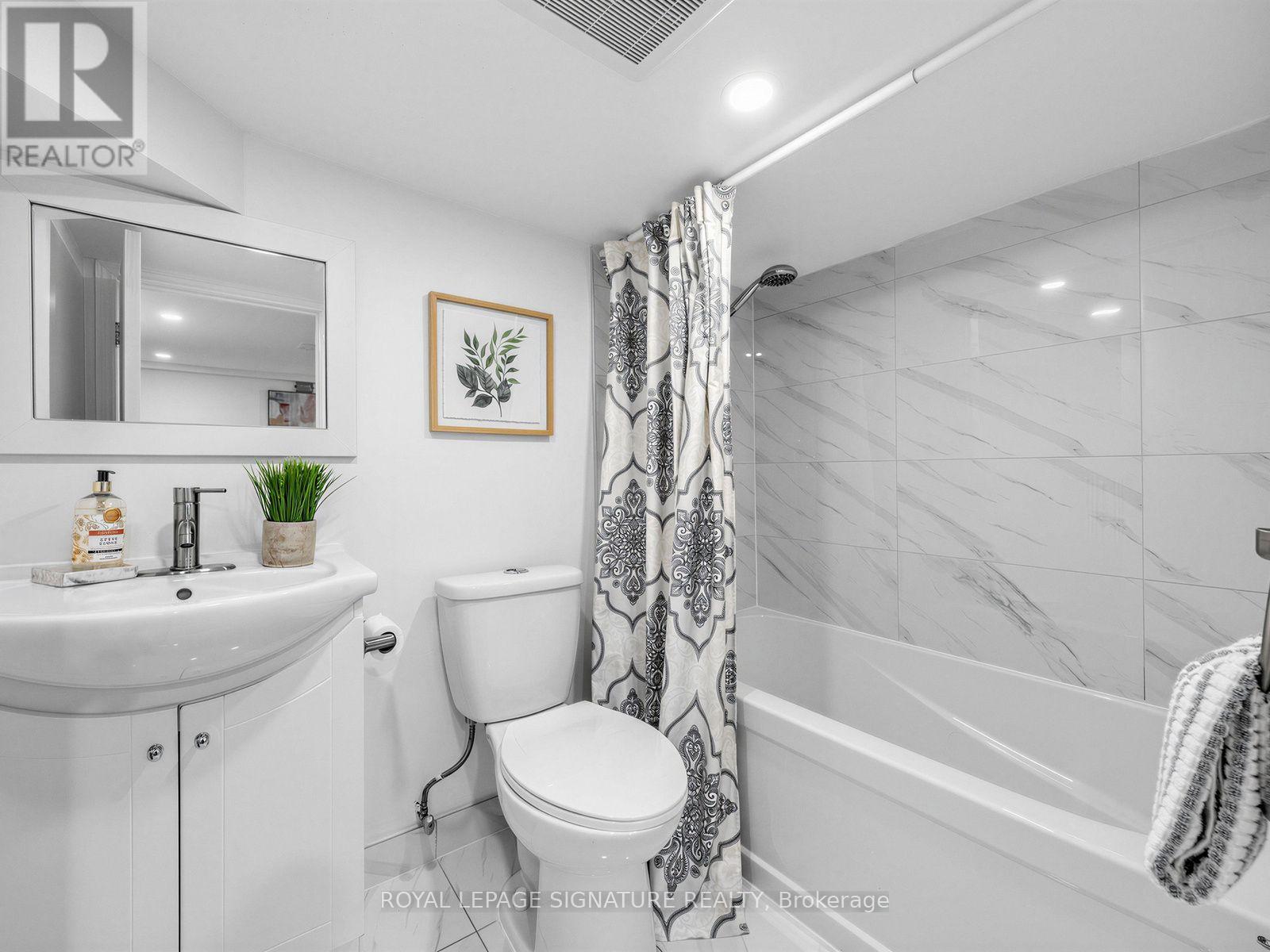 54 Roseheath Avenue, Toronto, Ontario  M4C 3P5 - Photo 22 - E13850374