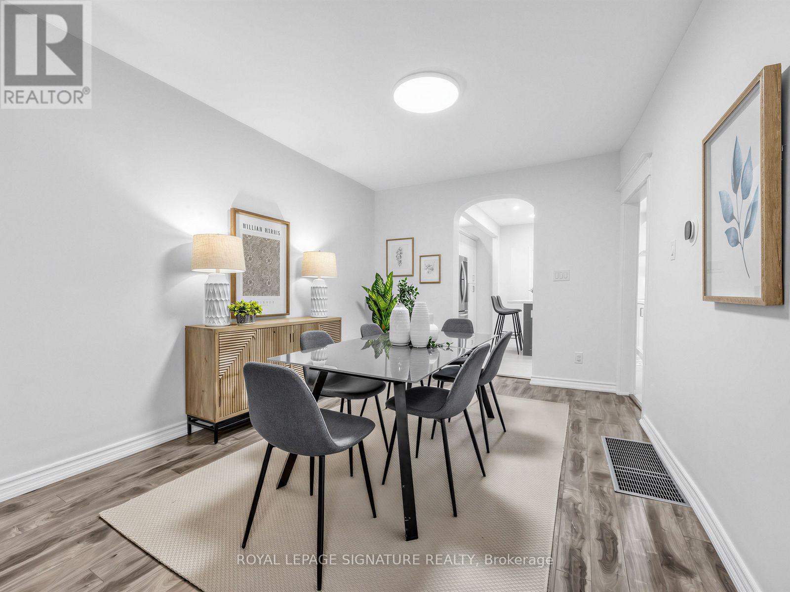 54 Roseheath Avenue, Toronto, Ontario  M4C 3P5 - Photo 6 - E13850374