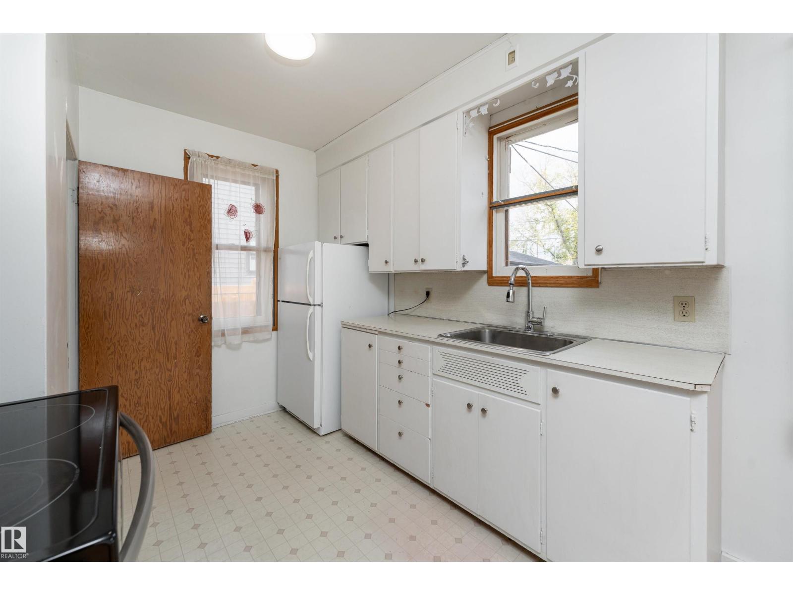 10719 132 ST NW