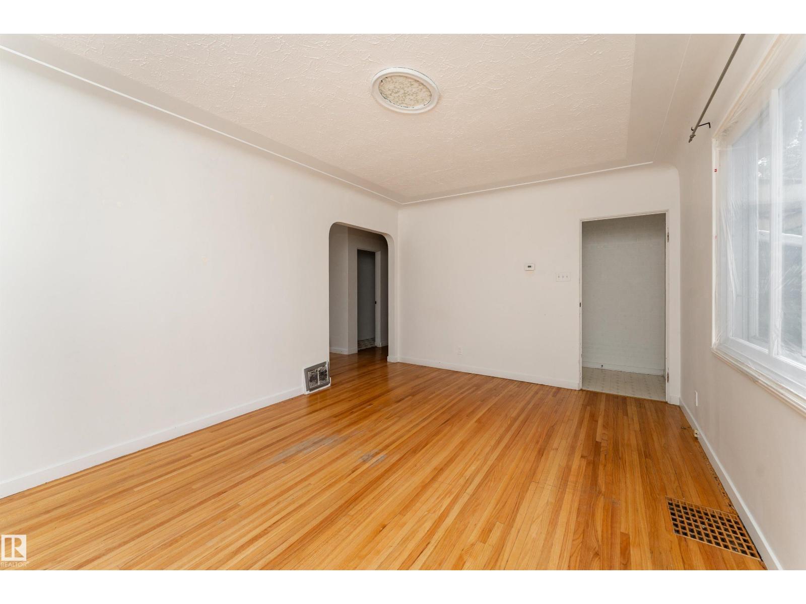 10719 132 ST NW