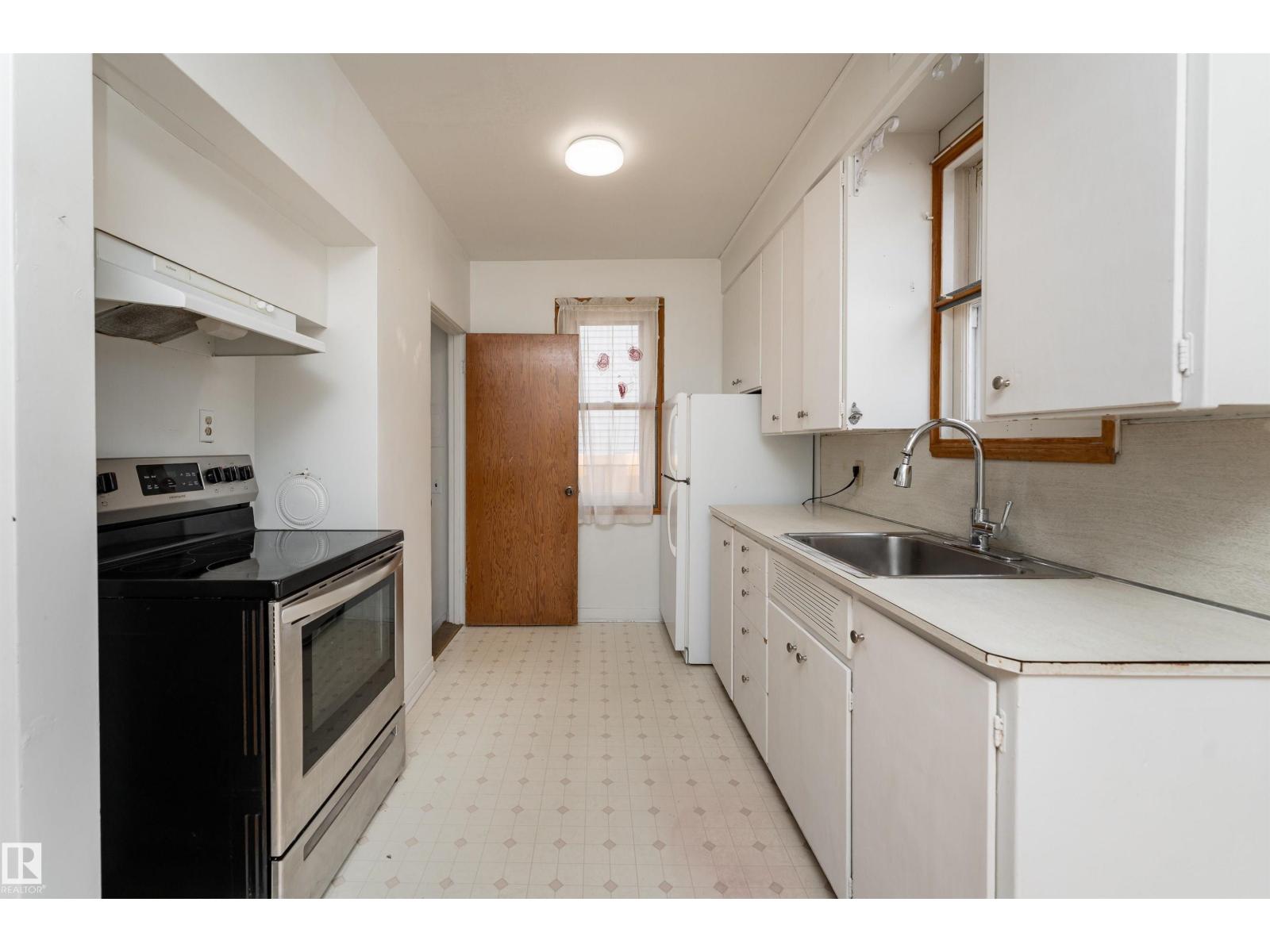 10719 132 ST NW