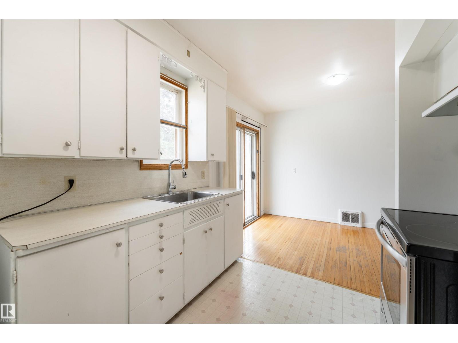 10719 132 ST NW