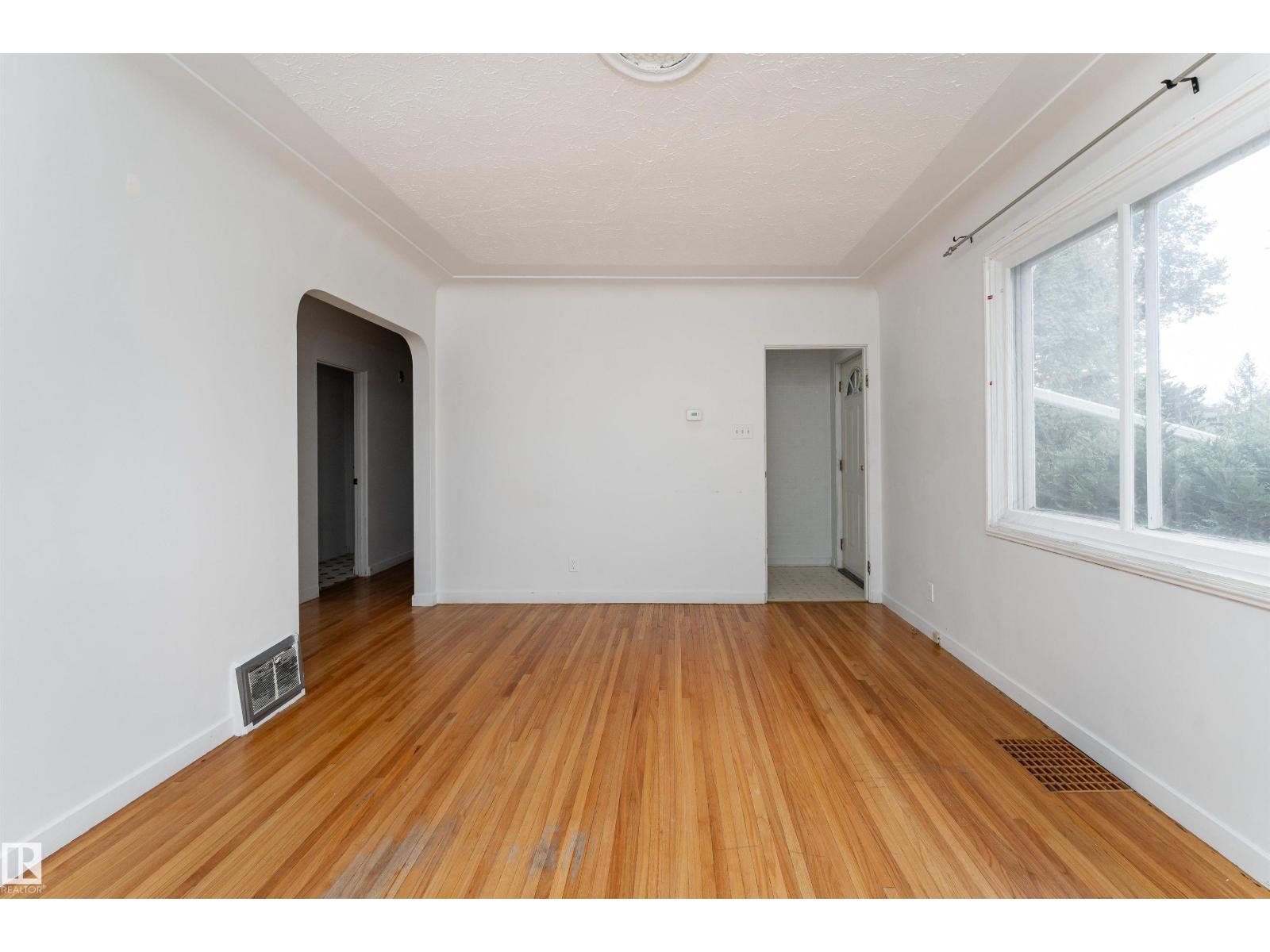 10719 132 ST NW