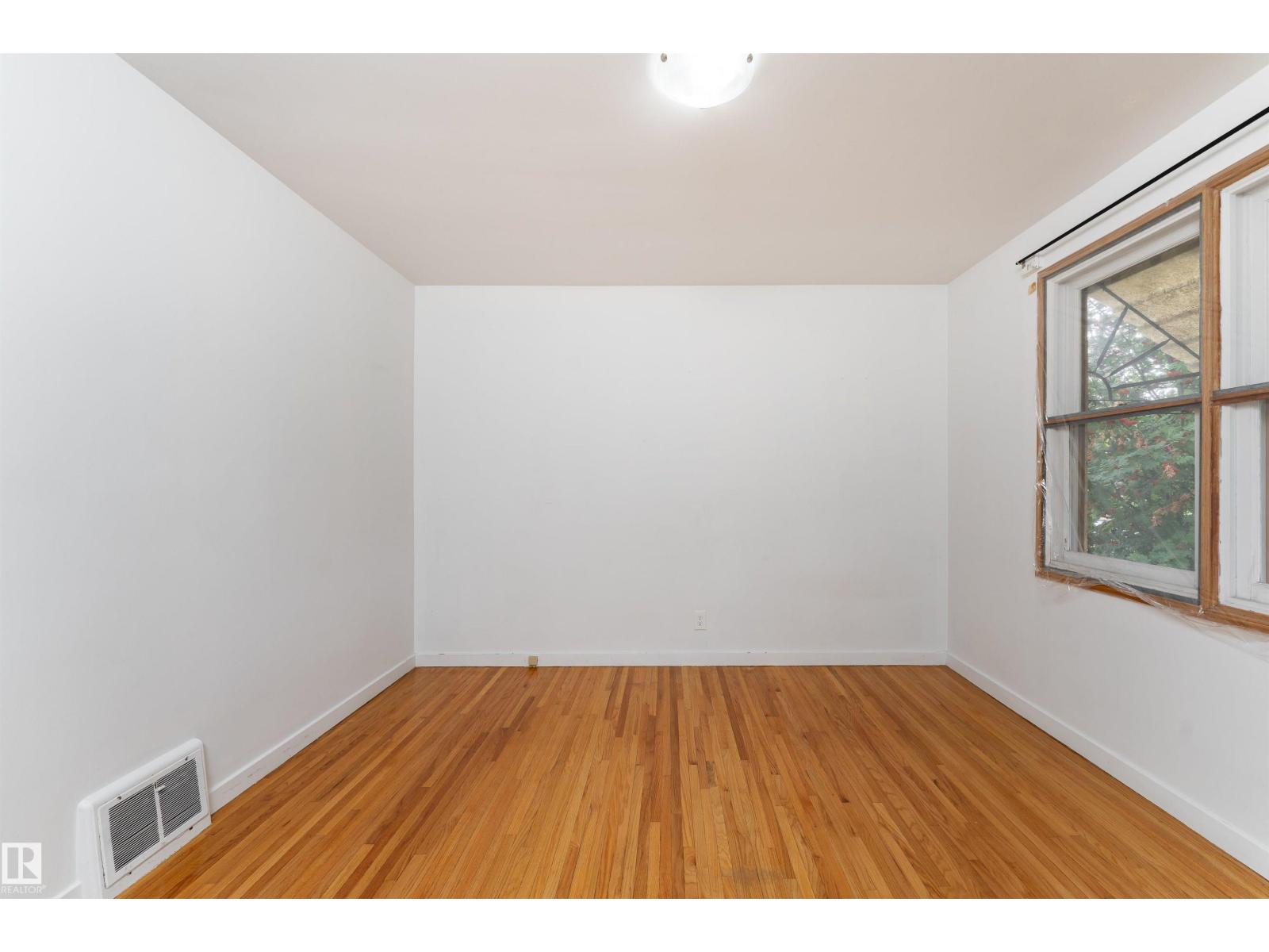 10719 132 ST NW