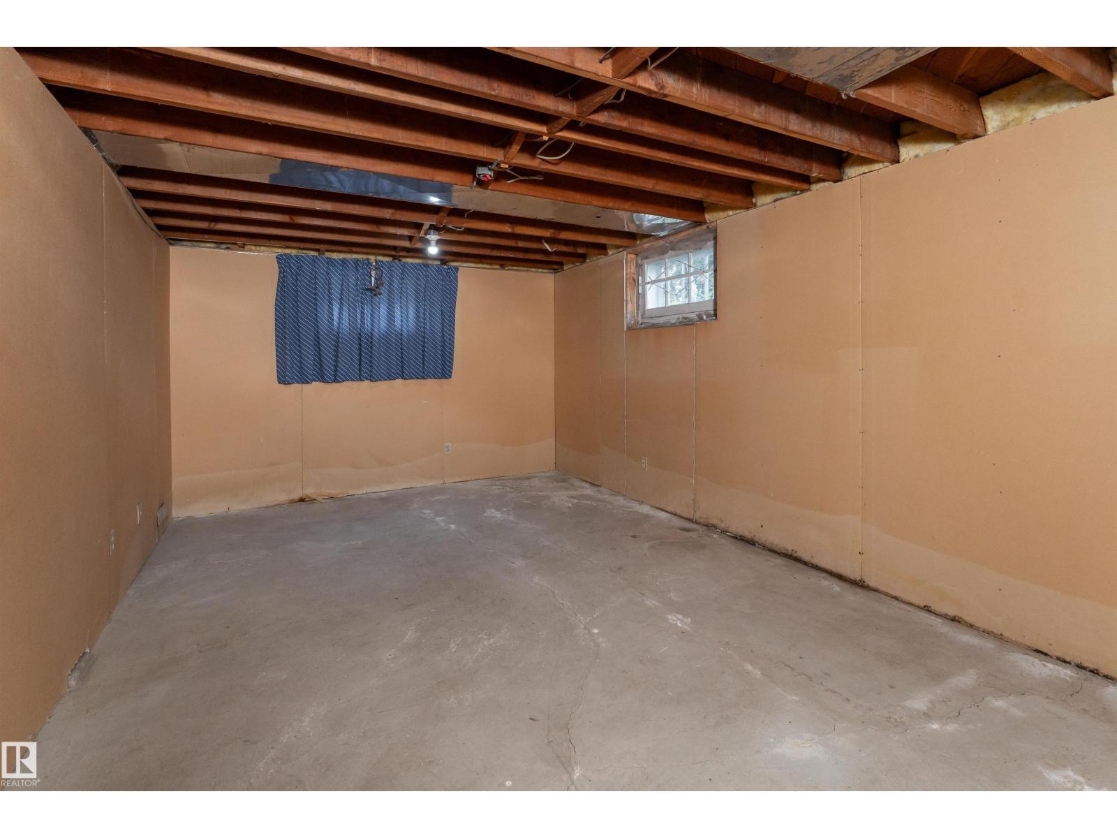 10719 132 ST NW