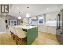 99 BEECHMANOR Crescent, Kitchener, Ontario