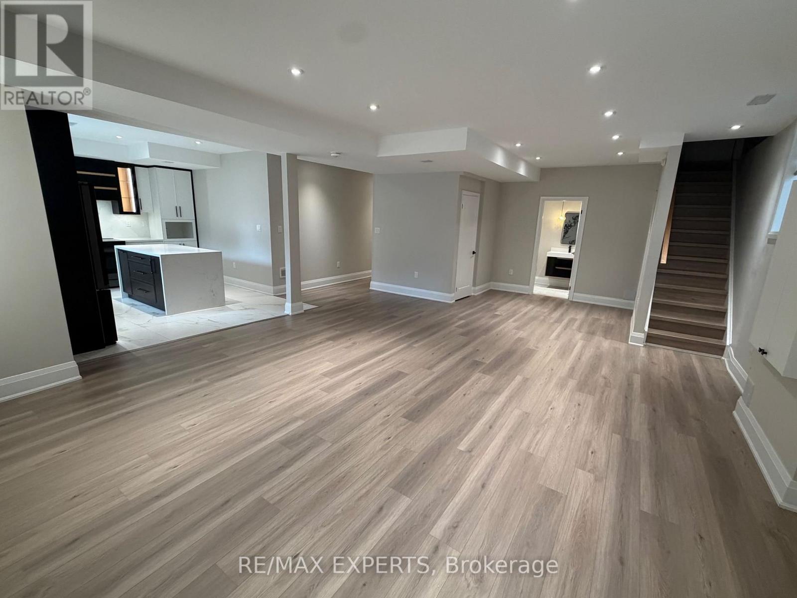 Basement Apartment - 41 Terrain Court, East Gwillimbury, Ontario  L9N 0T2 - Photo 11 - N13850246