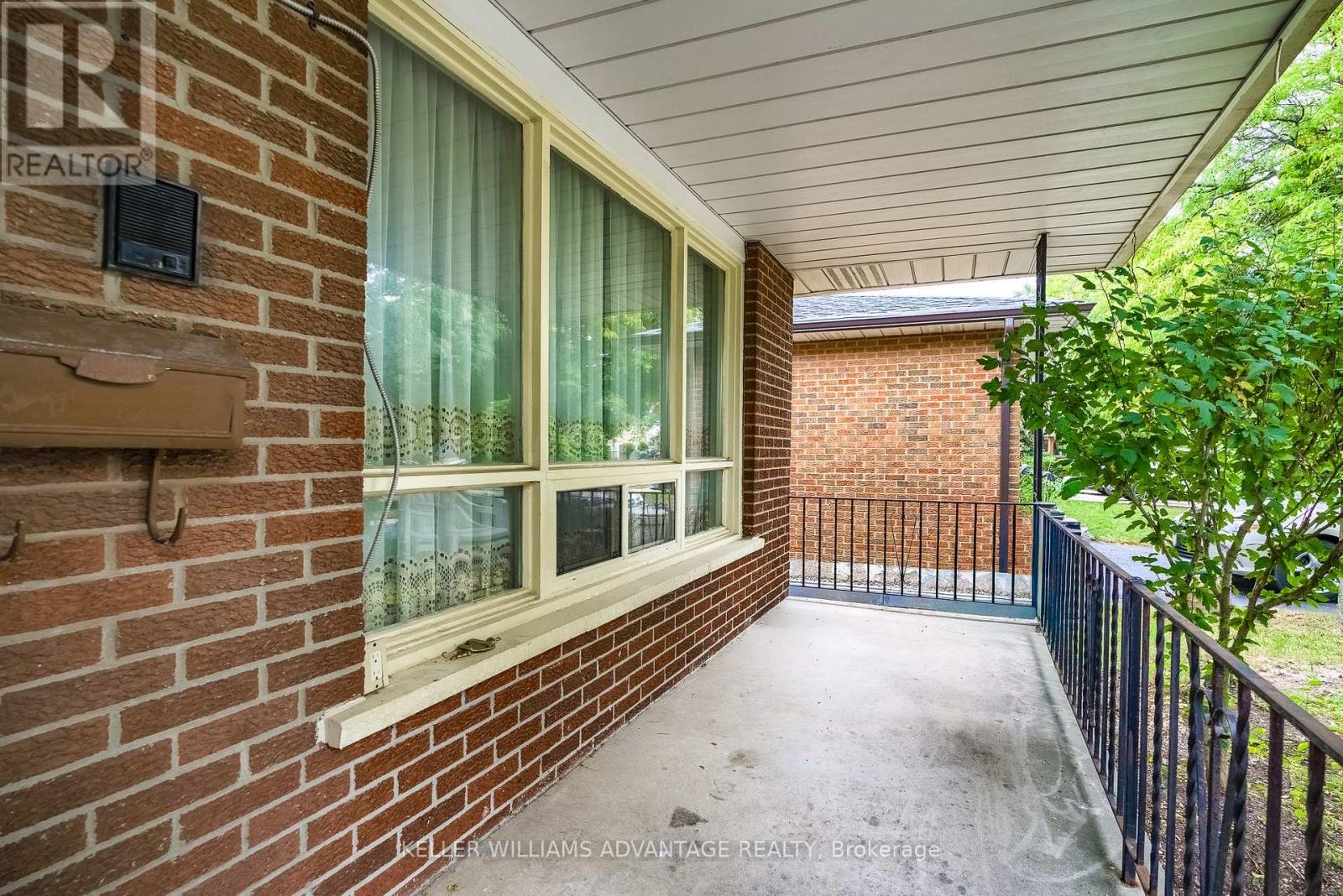 68 Fullerton Crescent, Markham, Ontario  L3R 3G5 - Photo 2 - N13850348