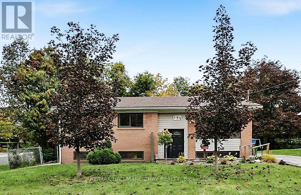 135 Peter Street, East Gwillimbury, Ontario  L9N 1L2 - Photo 4 - N13850352