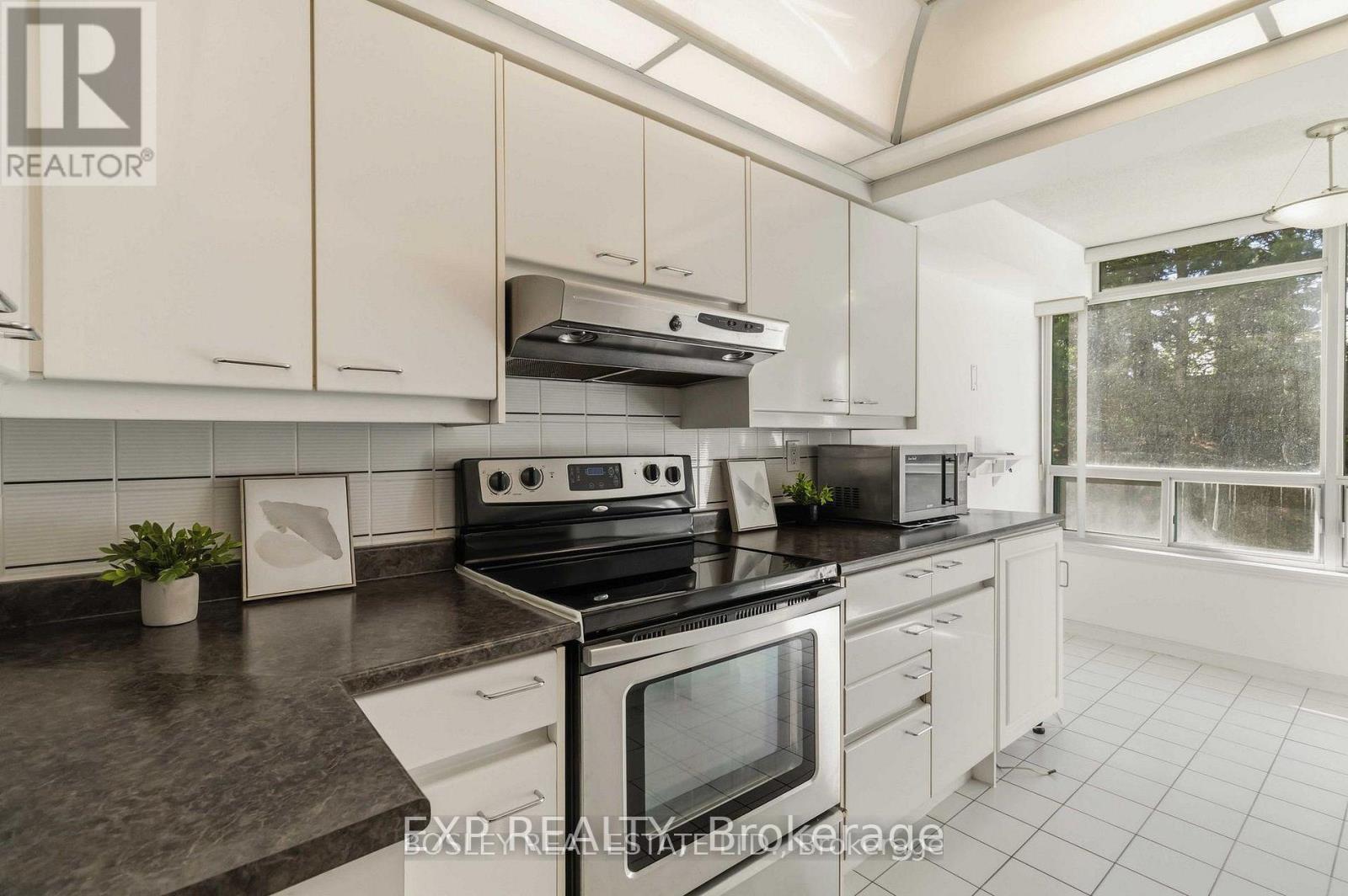 206 - 7250 Yonge Street, Vaughan, Ontario  L4J 7X1 - Photo 10 - N13850380
