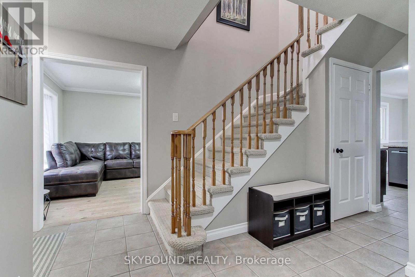 313 Hickling Trail, Barrie, Ontario  L4M 5Y2 - Photo 7 - S13850228