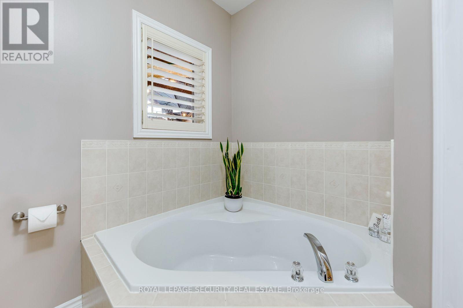 25 Pinecliff Crescent, Barrie (Ardagh), Ontario  L4N 5V2 - Photo 25 - S13850400