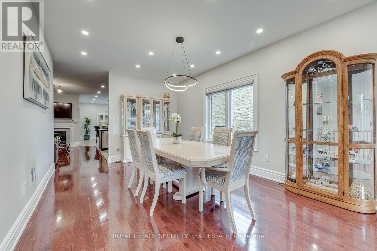 25 Pinecliff Crescent, Barrie (Ardagh), Ontario  L4N 5V2 - Photo 8 - S13850400