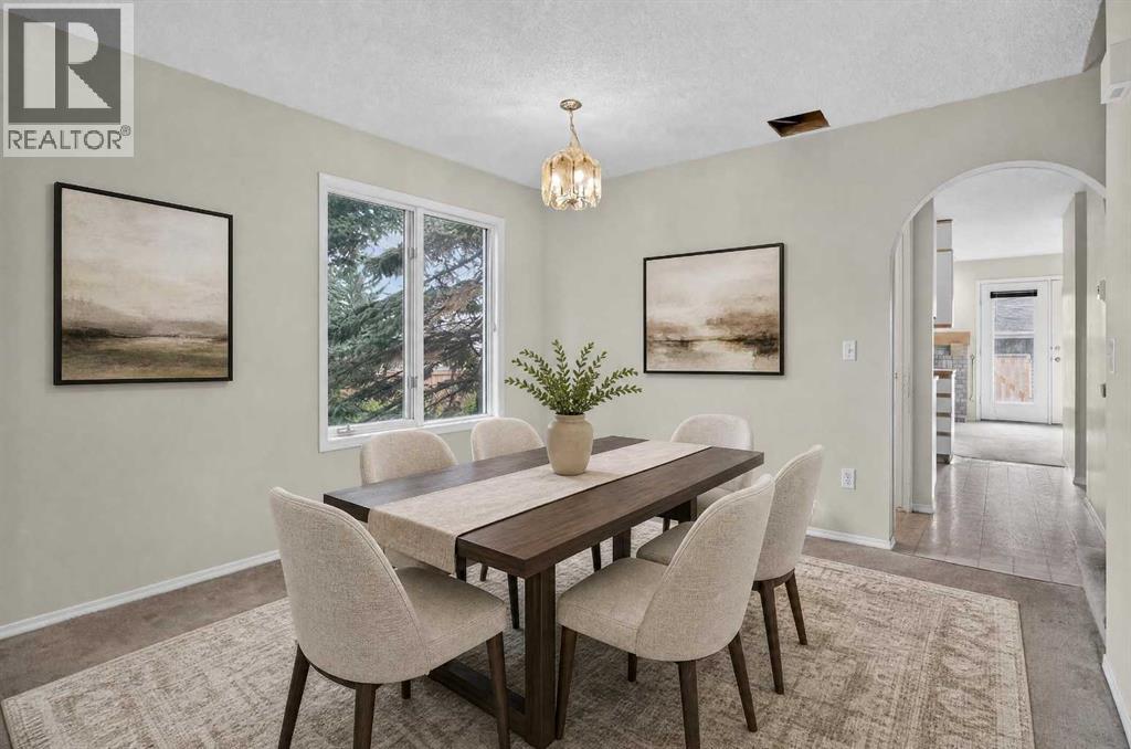 259 Coachway Road SW, Calgary, Alberta  T3H 1B2 - Photo 3 - A2347496