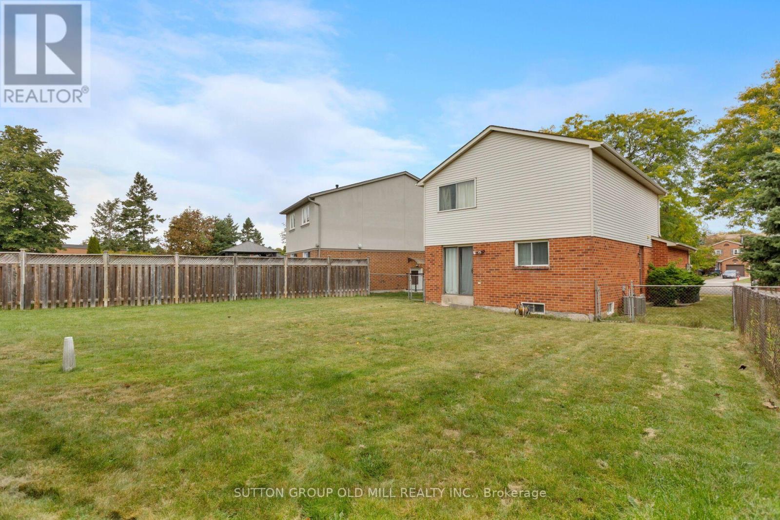 6364 Plowmans Heath, Mississauga, Ontario  L5N 3W1 - Photo 9 - W13850154