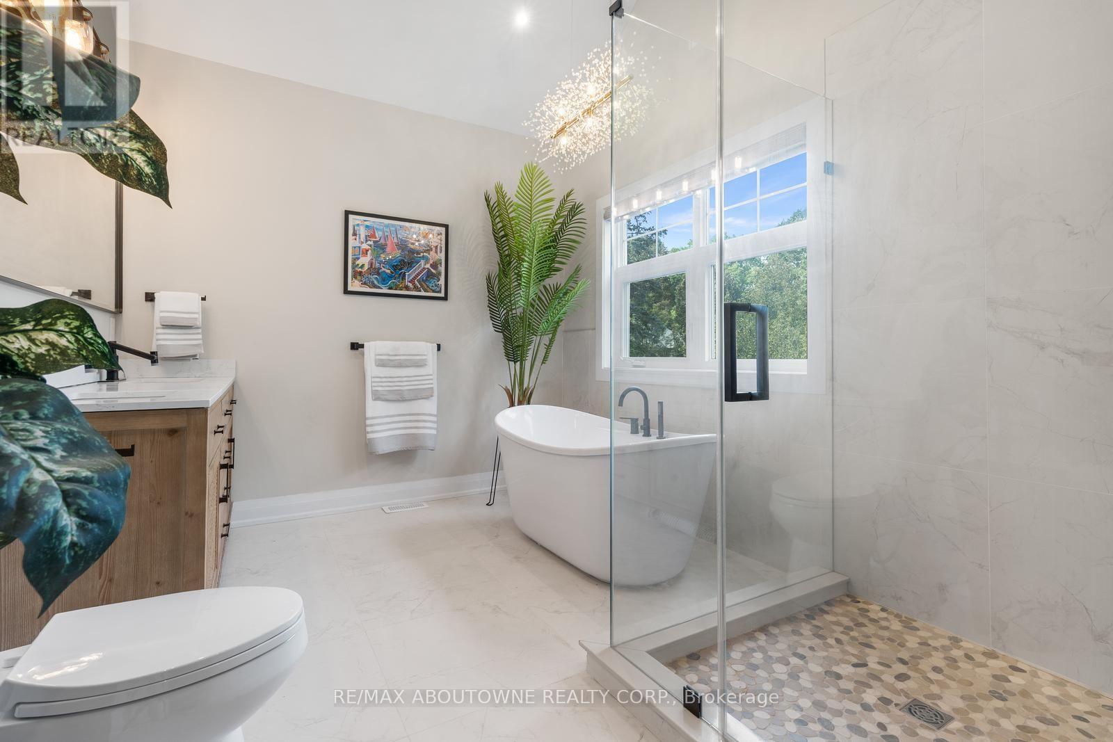 293 North Shore Boulevard E, Burlington, Ontario  L7T 1W8 - Photo 30 - W13850260