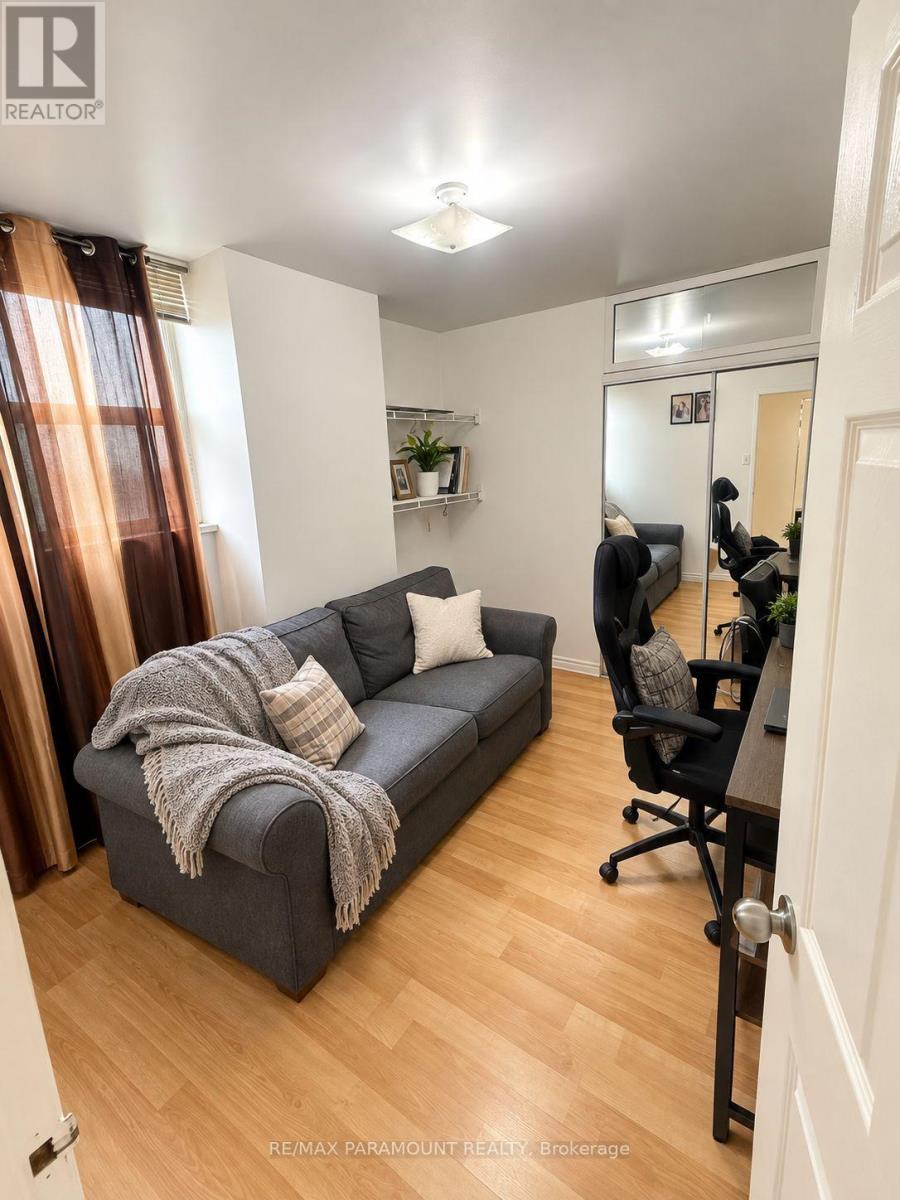 1813 - 390 Dixon Road, Toronto, Ontario  M9R 1T4 - Photo 10 - W13850300