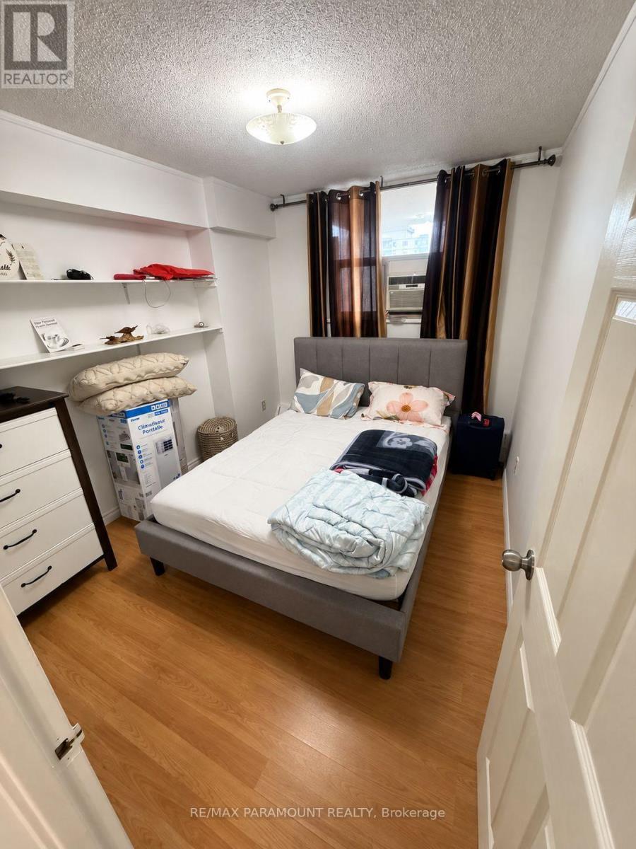 1813 - 390 Dixon Road, Toronto, Ontario  M9R 1T4 - Photo 8 - W13850300