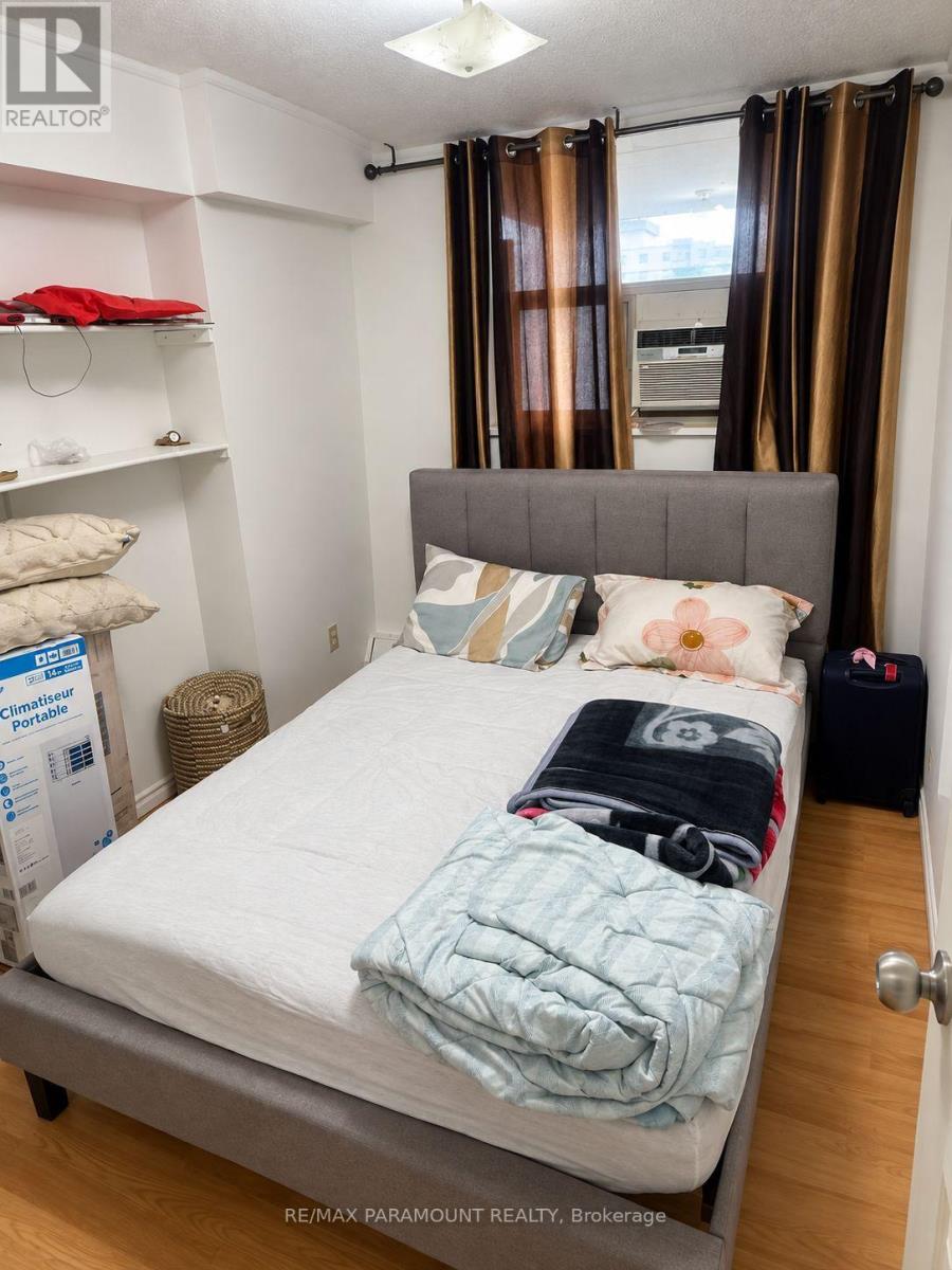1813 - 390 Dixon Road, Toronto, Ontario  M9R 1T4 - Photo 9 - W13850300