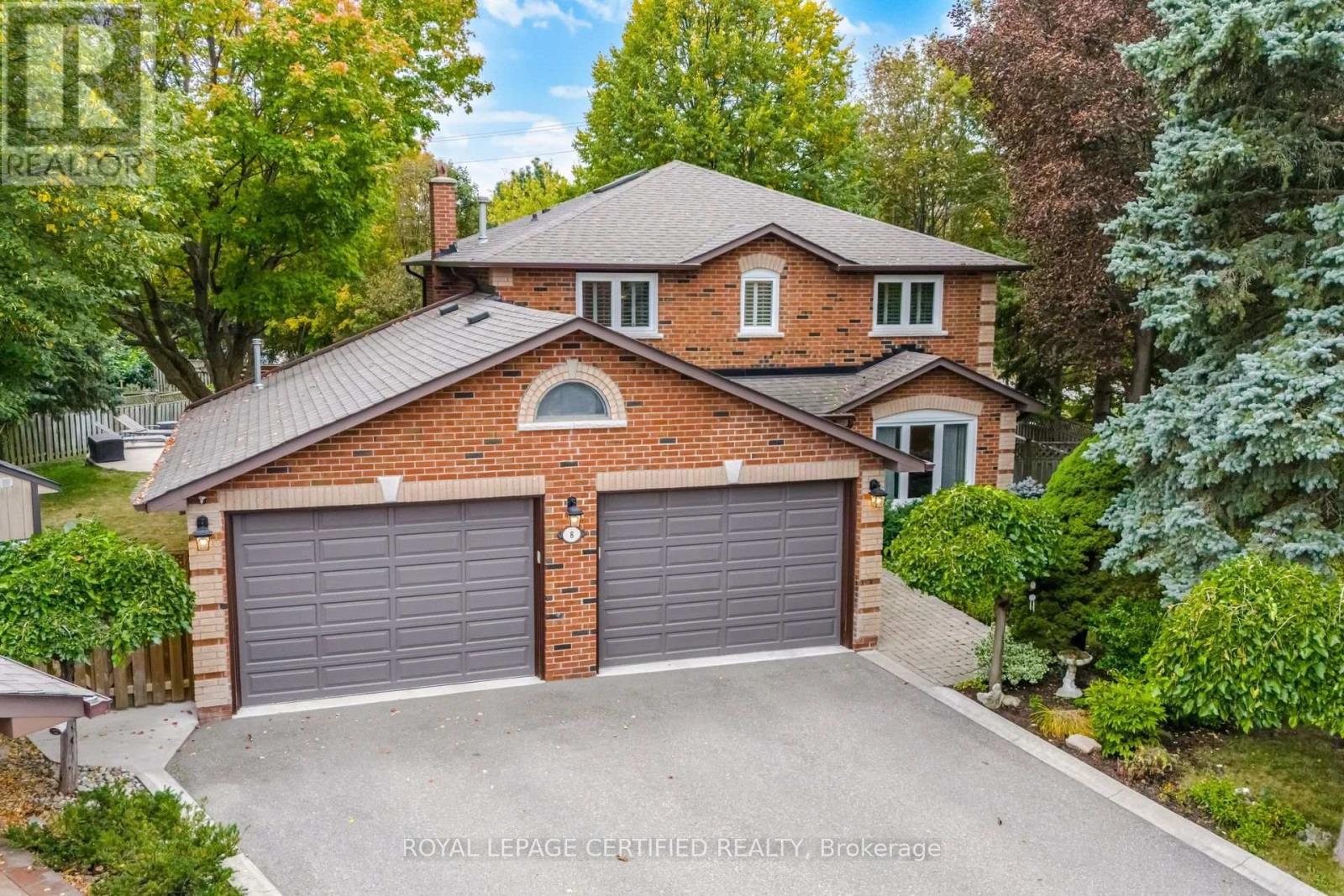 8 WISHART PLACE, Brampton, Ontario