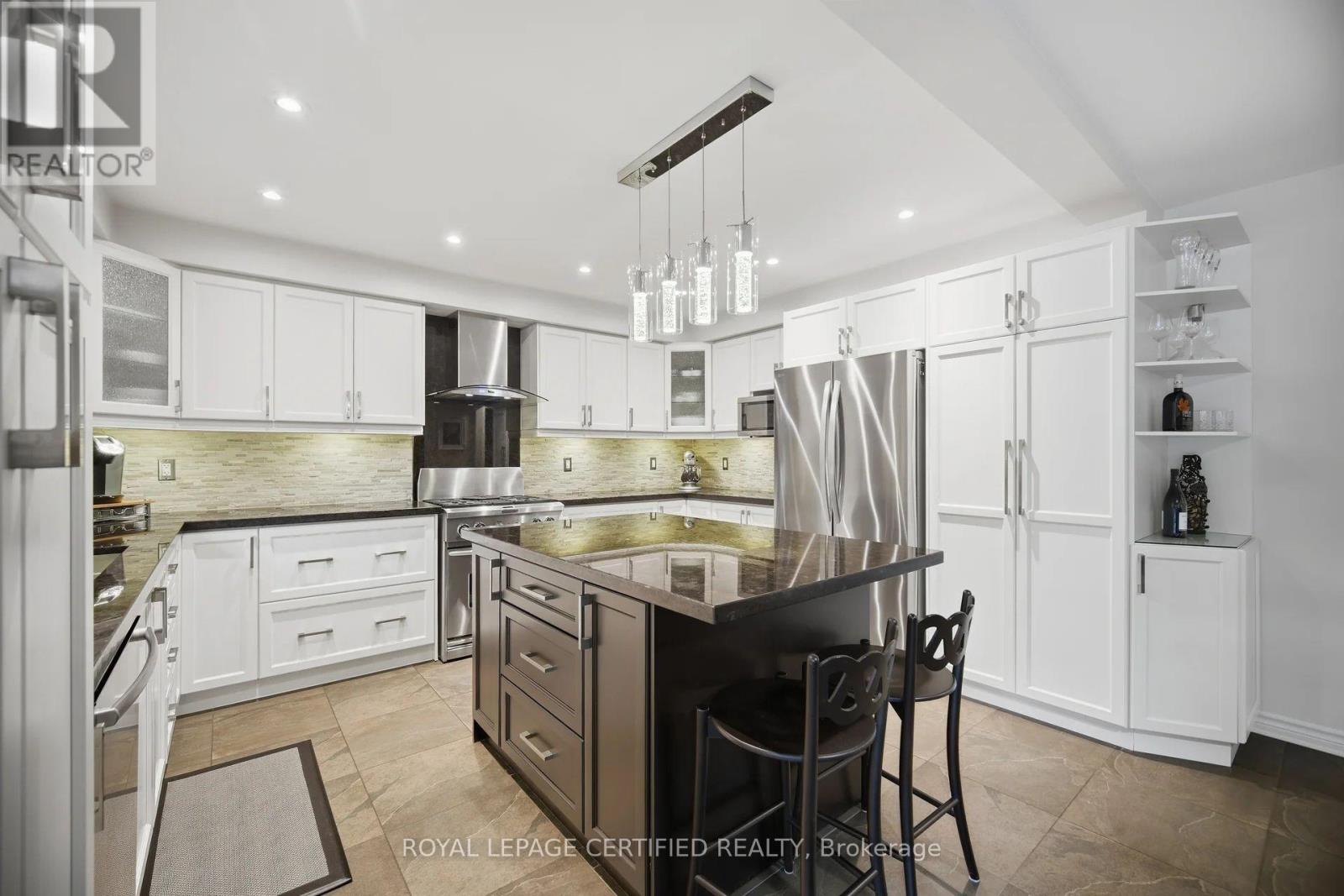 8 Wishart Place, Brampton, Ontario  L6Z 3H5 - Photo 16 - W13850418