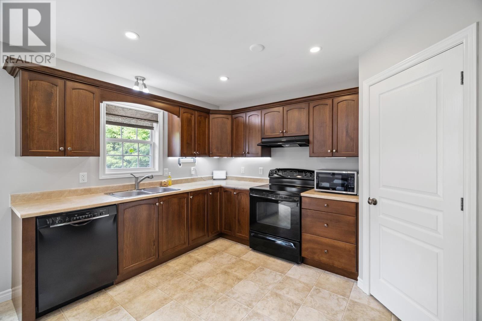 24 Longboat Drive, Charlottetown, Prince Edward Island  C1C 0C3 - Photo 15 - 202624839