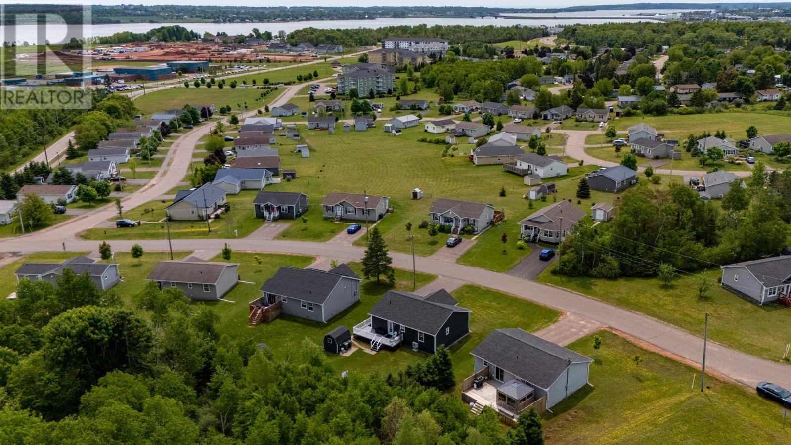 24 Longboat Drive, Charlottetown, Prince Edward Island  C1C 0C3 - Photo 3 - 202624839