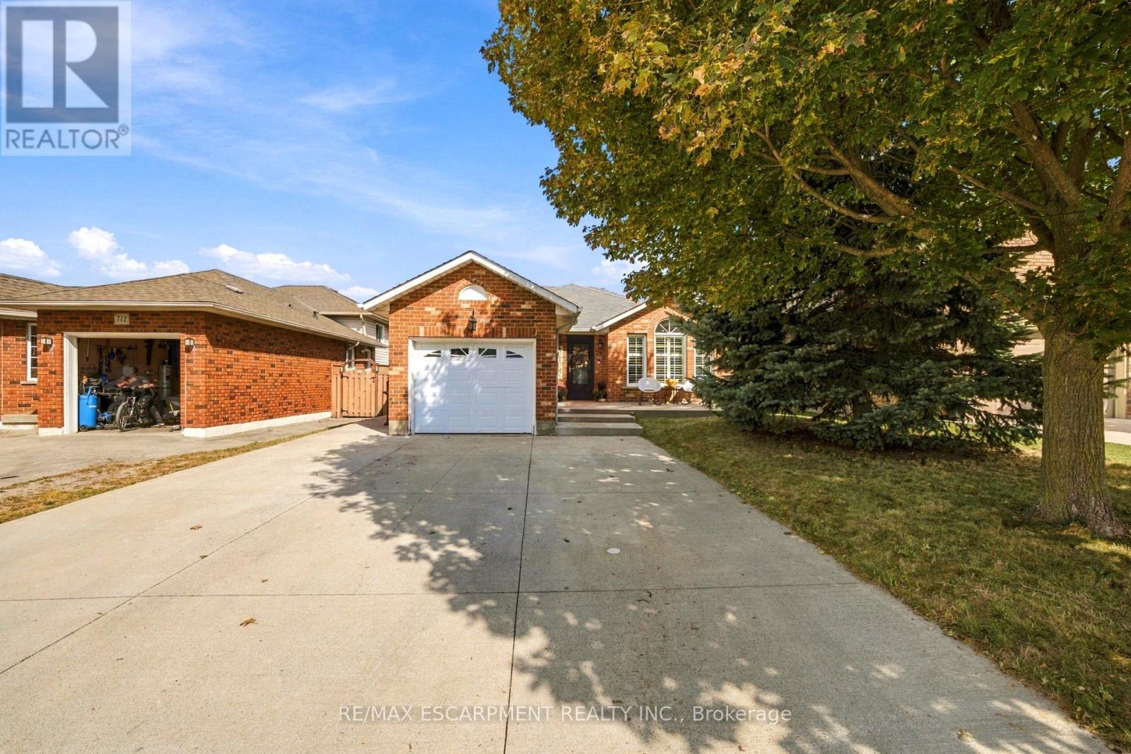 776 ACADIA DRIVE, Hamilton, Ontario
