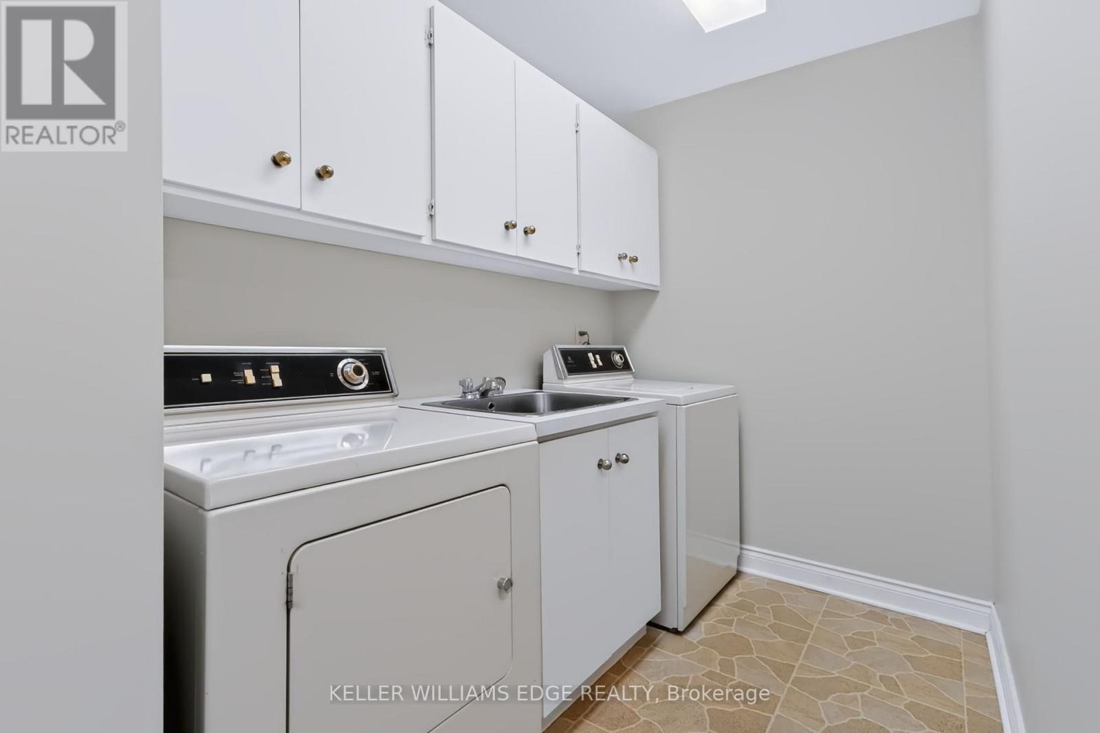 54 Monte Drive, Hamilton, Ontario  L8G 4M5 - Photo 12 - X13850344